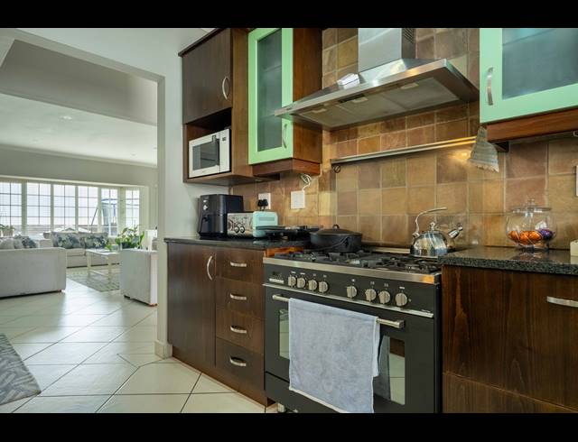 4 BEDROOM TOWNHOUSE FOR SALE IN GILLITTS